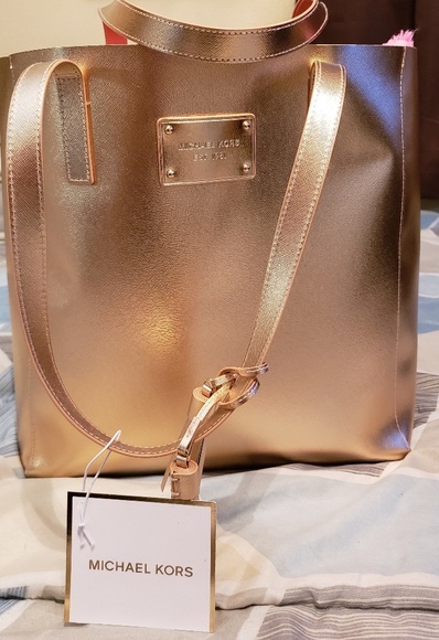 Michael Kors Handbags - Michael Kors Tote Bag